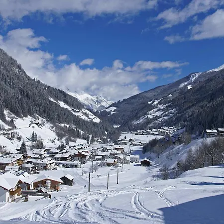 Апартаменты Haus Tyrol *