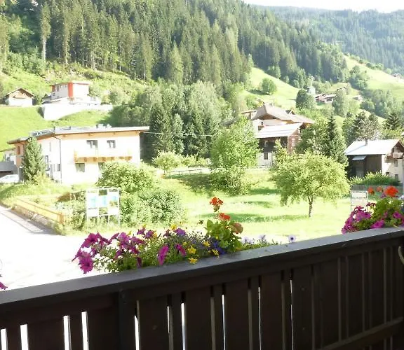 Апартаменты Haus Tyrol *